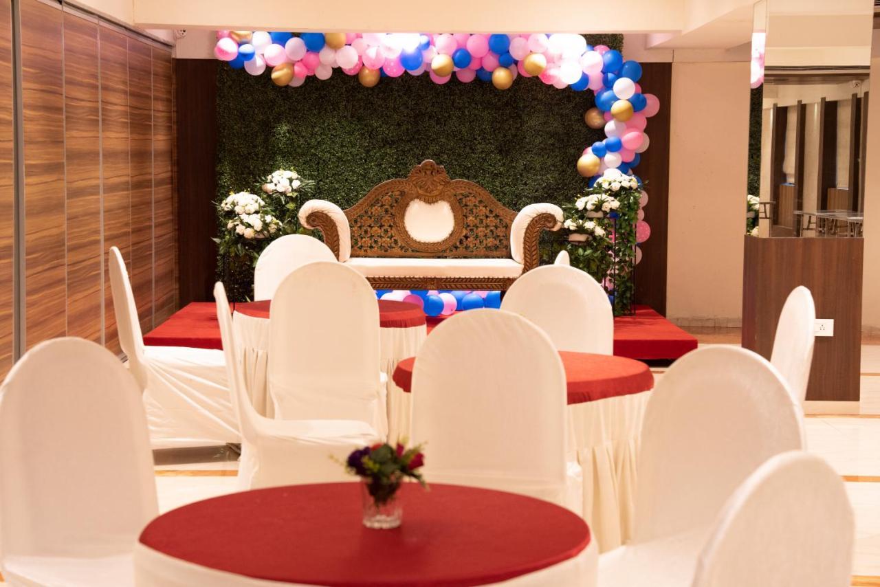 Gold Crest Business Hotel Navi Mumbai Buitenkant foto