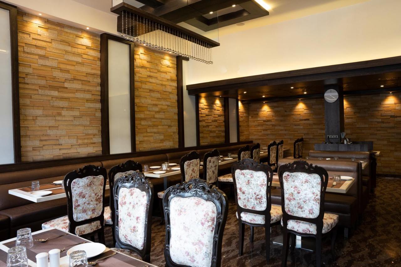 Gold Crest Business Hotel Navi Mumbai Buitenkant foto