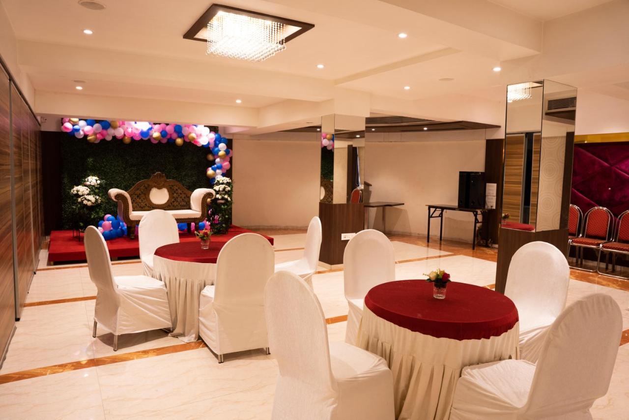 Gold Crest Business Hotel Navi Mumbai Buitenkant foto